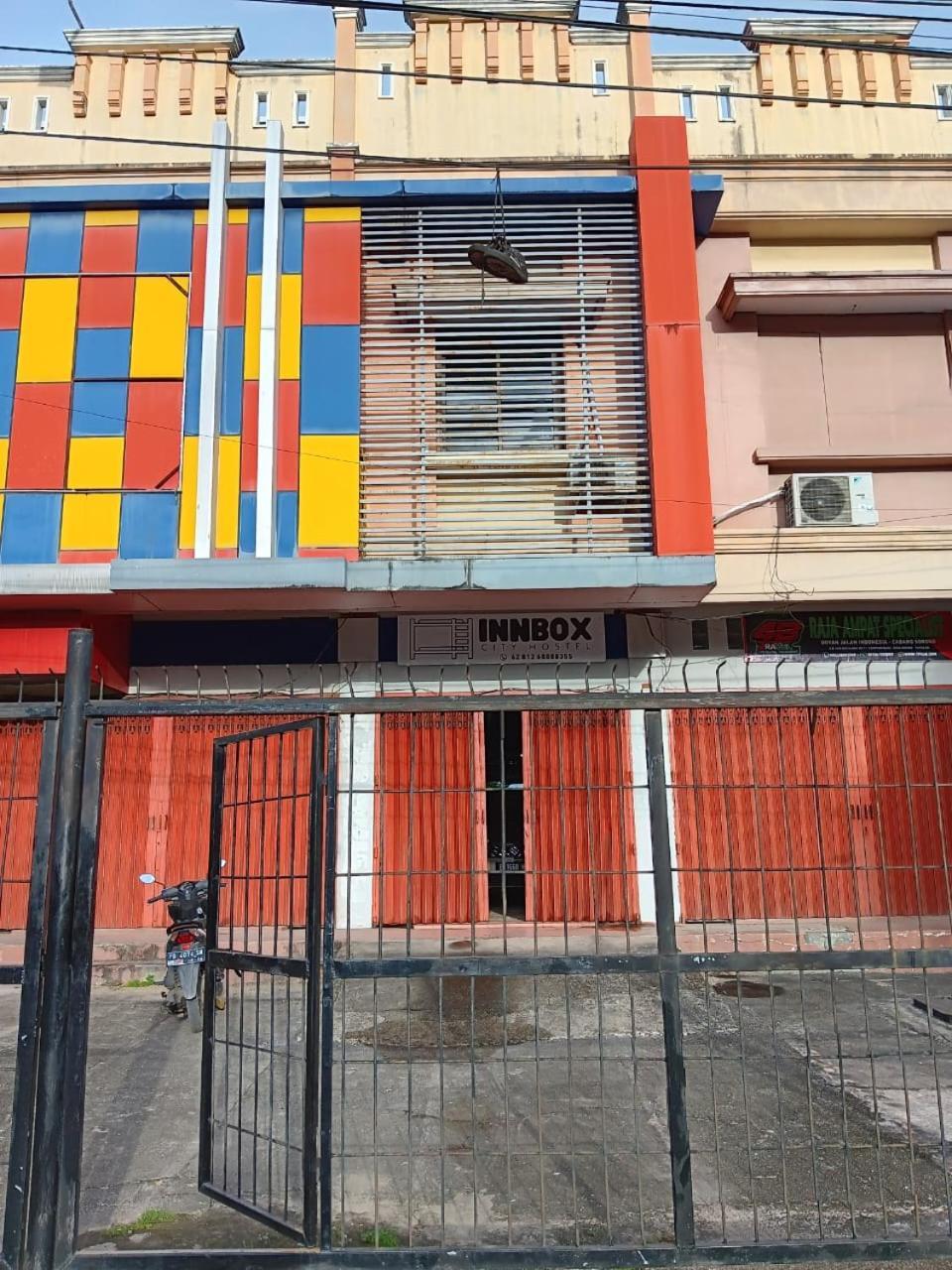 Innbox Hostel ソロン エクステリア 写真